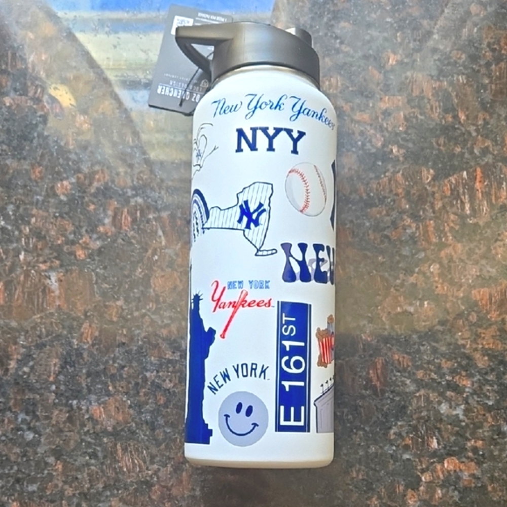 New York Yankees Graphic Water Bottle